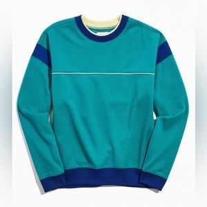 Urban Outfitters 90s Style Crewneck Size Medium